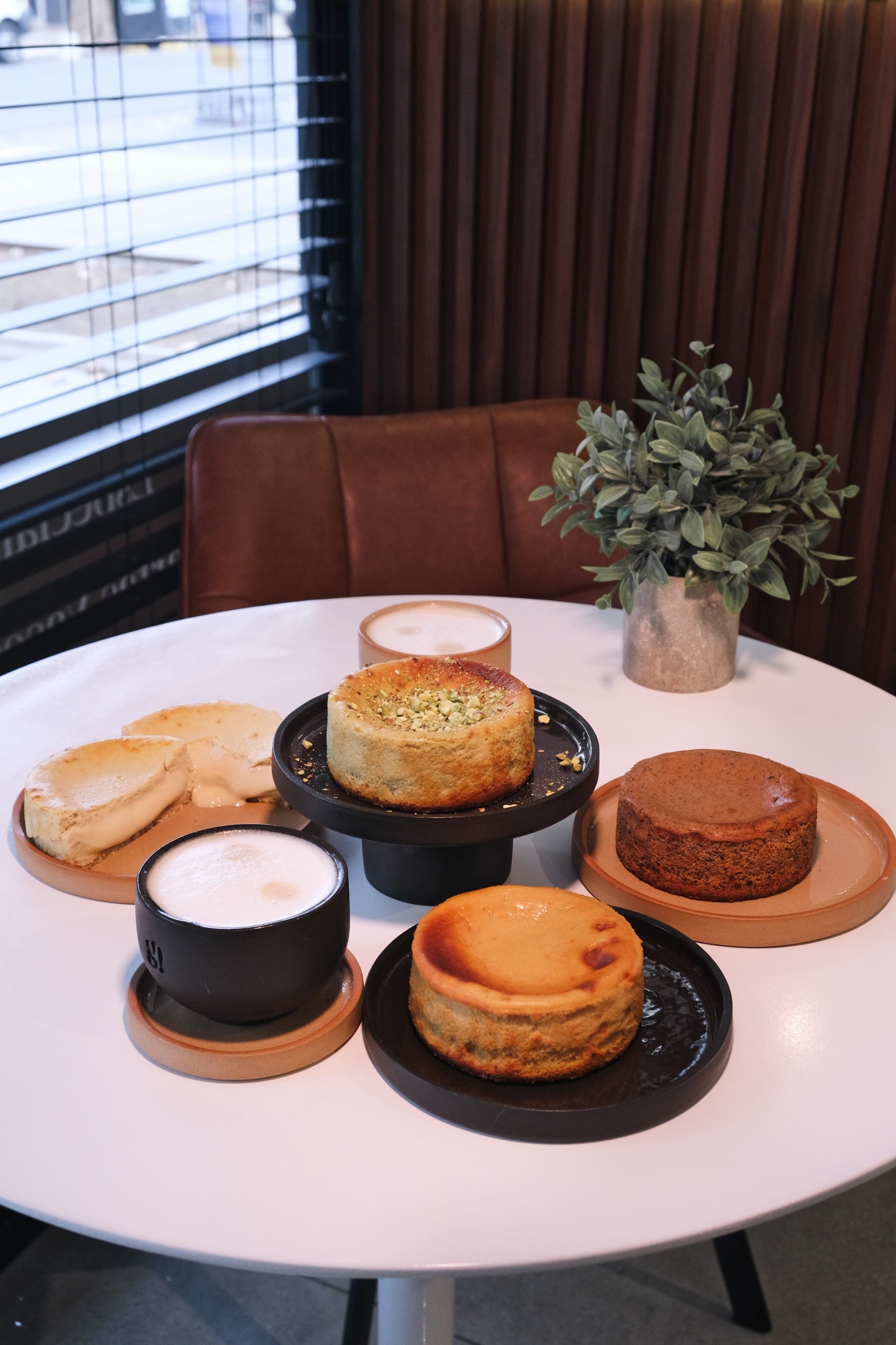 Tarta vasca Gozo Taste servida en Punto Gozo
